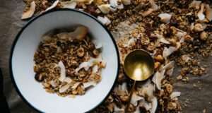 4 Foods That Lower Blood Sugar and 4 Foods That Raise It
