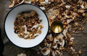 4 Foods That Lower Blood Sugar and 4 Foods That Raise It