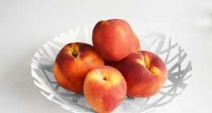Peaches and Kale Make The ‘Dirty Dozen’ List of Produce with the Most Pesticides