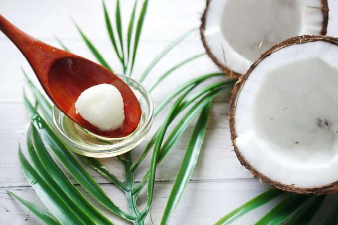9 Foods and Herbs that WIPE Away Aging